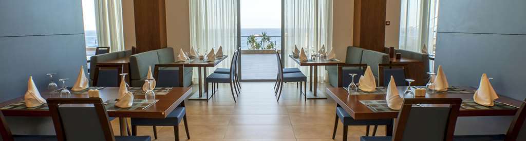 Royal Tulip Skikda Filfila Ресторан фото